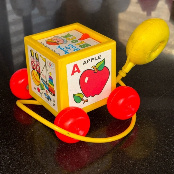 Fisher-Price Other - vintage 1970 Fisher-Price Peek-A-Boo Block pull toy